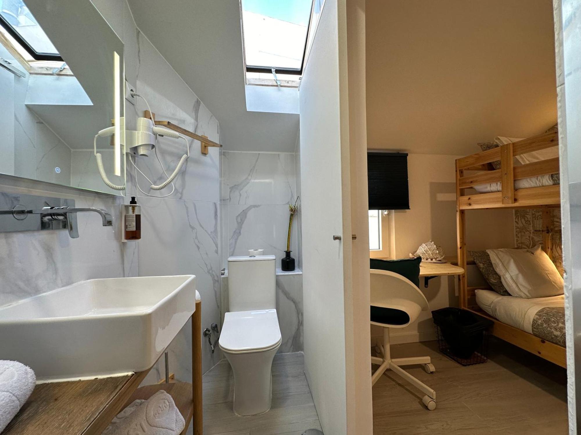 Maria By Host-point Homestay Costa da Caparica